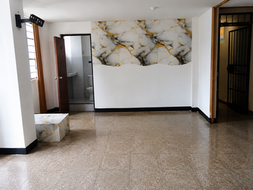 Se vende local comercial con departamento en la victoria a pasos de gamarra