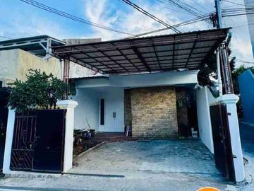 Jual cepat rumah hoek siap huni semi furnished lokasi sangat strategis. Kalibata Jakarta Selatan.