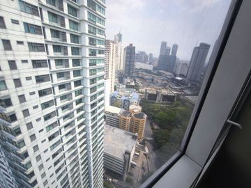 FOR SALE: Studio 34 sqm Condo in Senta, Legaspi Village Makati