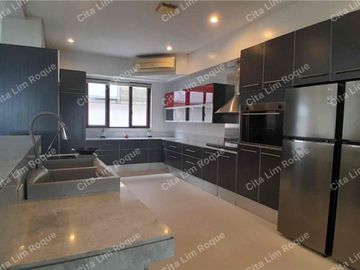 HOUSE FOR LEASE