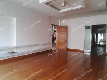HOUSE FOR LEASE