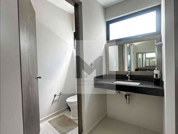 Casa amueblada en renta en Aqua Residencial