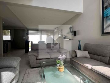 Casa amueblada en renta en Aqua Residencial