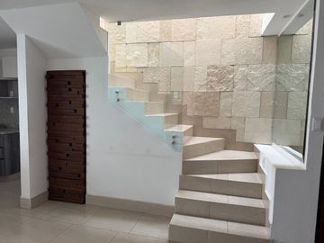 CASA EN VENTA EN FRACCIONAMIENTO EL DORADO, IDEAL PARA INVERSIÓN YA QUE CUENTA CON INQUILINO CON CONTRATO DE RENTA