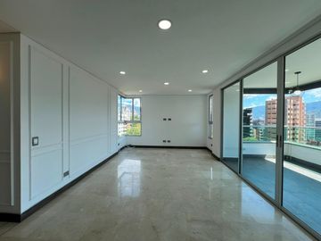 Apartamento en Arriendo en Los Parra, El Poblado