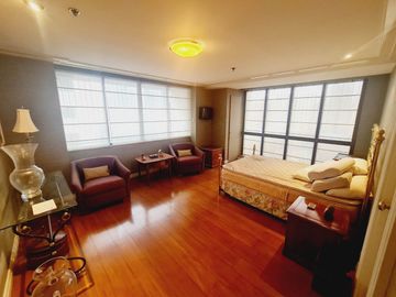 FOR SALE: 4BR 300 sqm Furnished Bi-Level Corner Unit with Balcony and 2 Parking Slots in Skyland Plaza, Makati