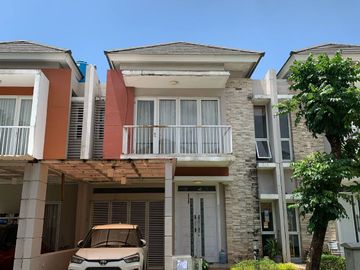 Palm Residence Summarecon Bekasi – Rumah 2 Lantai Full Furnished, Sewa Rp75 Juta/Tahun