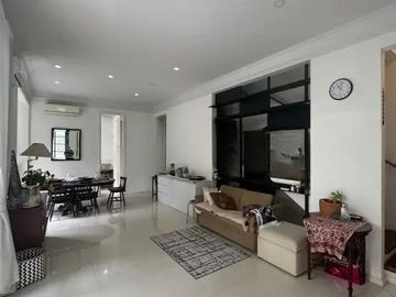 Disewakan Townhouse di Kemang Siap Huni Lokasi Strategis