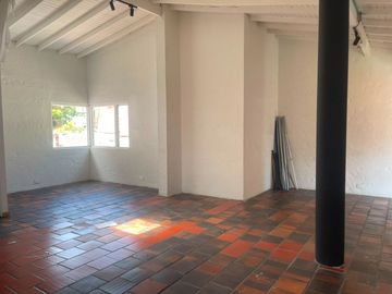 Casa comercial en Arriendo en Patio Bonito, El Poblado