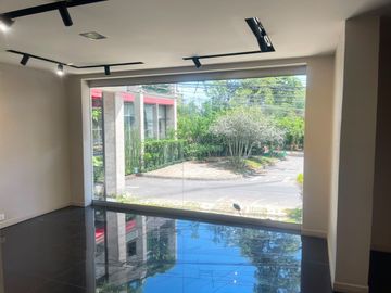 Casa comercial en Arriendo en Patio Bonito, El Poblado