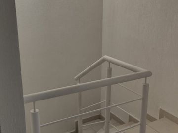 Casa en venta con terreno excedente en esquina en Corregidora