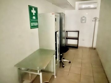 Propiedad comercial cerca de Parque San Juan y ADO