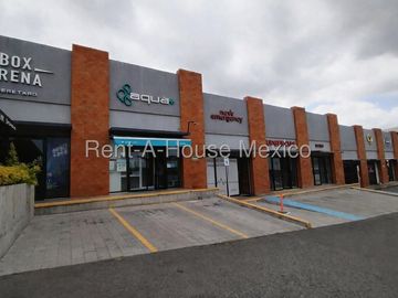 Altos de Juriquilla Local Comercial en Venta | Planta Baja con Tapanco y Oficinas IO157