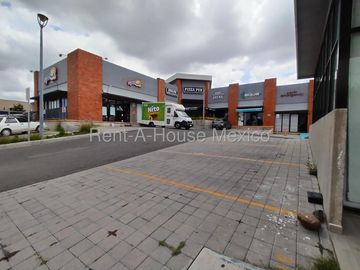 Altos de Juriquilla Local Comercial en Venta | Planta Baja con Tapanco y Oficinas IO157