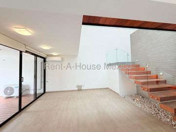 Casa en Venta en Cumbres del Lago | 3 Recámaras con Vestidor y Terraza IO66