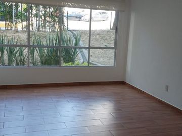 Bonito departamento, planta baja, seguridad 24/7 excelente ubicación