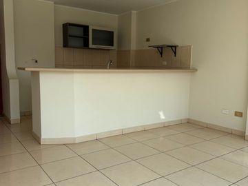 VENTA DPTO EN URB ELIO CERCADO DE LIMA POR REMODELAR  VISTA EXTERIOR PRECIO NEGOCIABLE