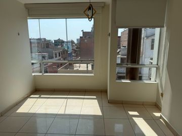 VENTA DPTO EN URB ELIO CERCADO DE LIMA POR REMODELAR  VISTA EXTERIOR PRECIO NEGOCIABLE