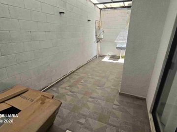Casa en Renta de 3 Recámaras con Cocina Integral y Amenidades en Privada