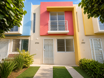 Casa en Venta en Parque de las Aves, Zapopan | A 5 Minutos del Centro de Tesistán