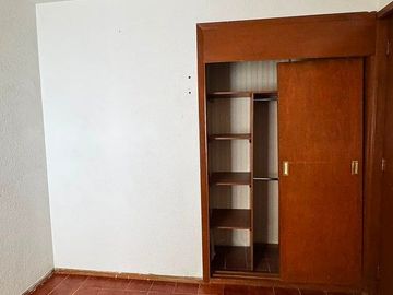 CASA EN VTA. DE UNA PLANTA EN QUINTAS DEL MARQUÉS