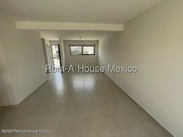 Casa en Venta en Zákia | Condominio con Alberca y Gimnasio JPC2576