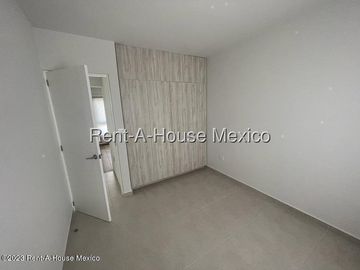 Casa en Venta en Zákia | Condominio con Alberca y Gimnasio JPC2576
