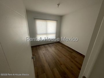 Casa en Venta en Zákia | Condominio con Alberca y Gimnasio JPC2576
