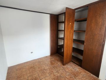 OPORTUNIDAD CASA CERCA DE PERIPLAZA