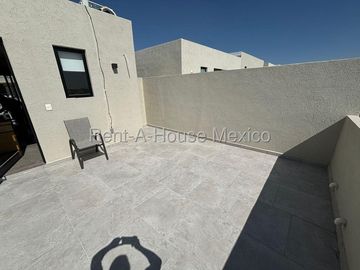Departamento Dúplex en Venta en Zákia | Roof Garden con Pérgola SGU1337