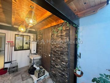 Casa en Venta en Meseta | Cocina Equipada y Patio Techado SGU2566