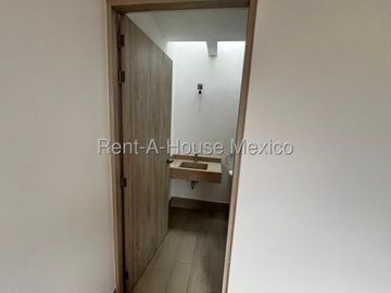 Casa en Venta en Meseta | Cocina Equipada y Patio Techado SGU2566