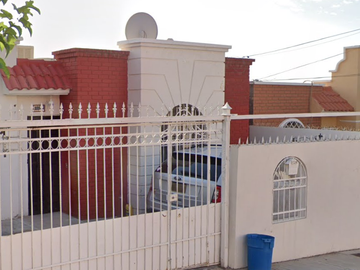Casa en Venta en  Univ. de Salamanca 8934, Lomas Universidad, Juventud Nte, 31123 Chihuahua, Chih.