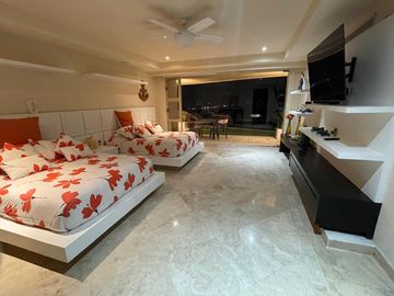 HERMOSA CASA EN RENTA VACACIONAL CON HELIPUERTO EN ACAPULCO