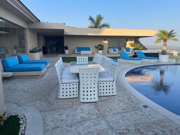 HERMOSA CASA EN RENTA VACACIONAL CON HELIPUERTO EN ACAPULCO