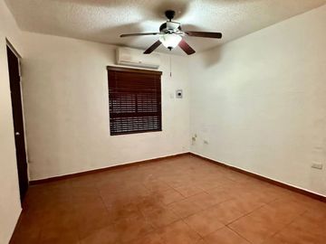 CASA EN RENTA EN VILLA BONITA RESIDENCIAL
