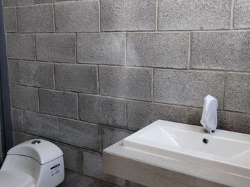 BODEGA NUEVA EN RENTA PARQUE ARCO SUR LEON, GTO 1000 M2 OFICINAS Y VIGILANCIA 24/7.