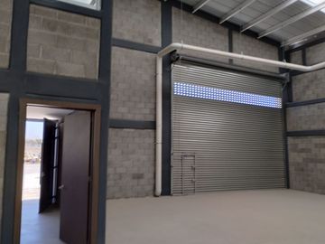 BODEGA NUEVA EN RENTA PARQUE ARCO SUR LEON, GTO 1000 M2 OFICINAS Y VIGILANCIA 24/7.
