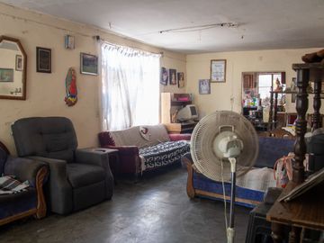 Terreno con Construcción en Venta, Lagos de Moreno, Jalisco