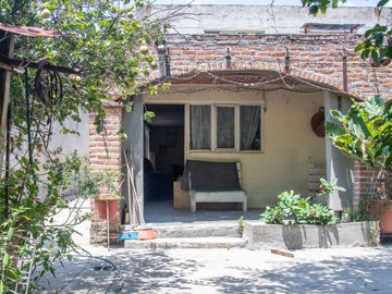 Terreno con Construcción en Venta, Lagos de Moreno, Jalisco