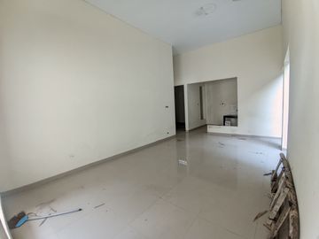 Kesempatan Langka! Rumah Ada Mini Pool Tanah 130m Harga Nego Sleman SHM