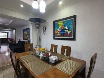 VENDO CASA EN VILLA ALSACIA BOGOTÁ