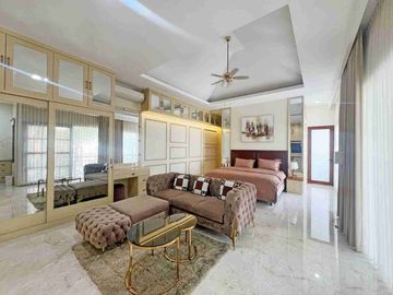DIJUAL / FREEHOLD : Luxury Villas 6 Bed, Jl. Tegal Cupek, Bumbak, Umalas, Badung Bali