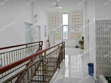 DIJUAL KLINIK AKTIF, BANGUNAN BARU, KENDAL JAWATENGAH