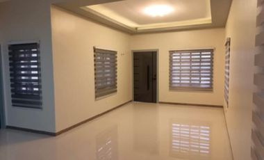 House and Lot For Sale in Foggy Heights Subd in Tagaytay City (near china bank)-MC