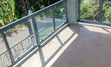 House and Lot For Sale in Foggy Heights Subd in Tagaytay City (near china bank)-MC