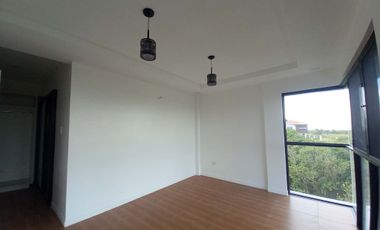 Brand New House & Lot For Sale in Tagaytay Heights Subd in Tagaytay City (near mahogany market)-MC