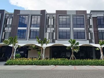 RUKO TERLARIS 2 LANTAI  BEVERLY SQUARE PAKUWON CITY DEKAT SUPERMARKET HOKKY