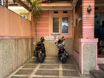 DIJUAL Rumah Minimalis Terawat Dg Fasilitas Ruang Senam Siap Huni Lingkungan Aman Dekat Pusat Kota dan RSSA Selangkah ke Kampus UB di JL Bunga-bunga
