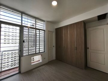 3-Storey Modern Townhouse for Sale near UP DILIMAN -MD